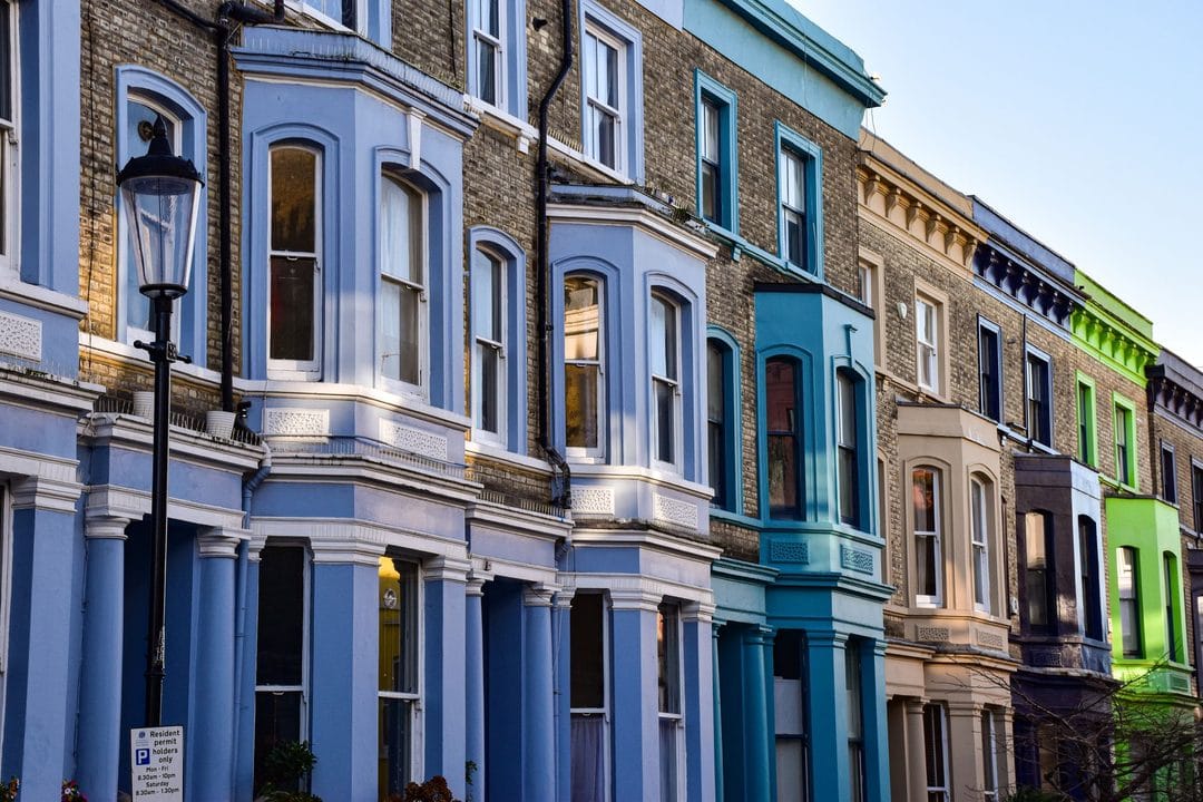 Property Chains Explained: Why They Break and How to Avoid Getting Stuck
