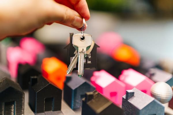Leasehold or Freehold? What It Really Means When You Buy or Sell This Summer