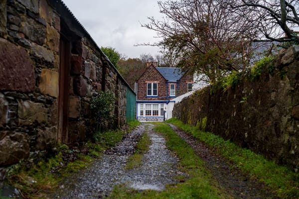 Owning a Listed Building: What You Can and Cannot Do