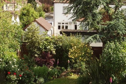How Much Value Does a Garden Really Add? Outdoor Space and UK Property Prices This Summer